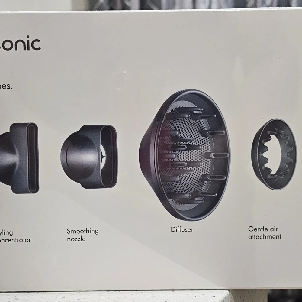 Dyson Supersonic with Attachments